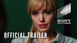 Video trailer för Official SALT Trailer - In Theaters 7/23/2010