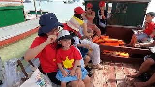 Biển đảo Quảng Ninh - những ngày hè bám biển đảo - by Amazing Family Travels