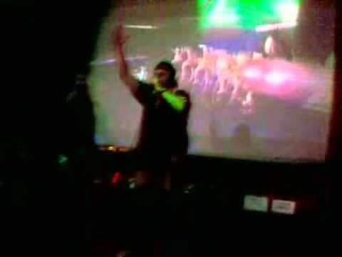 Dj Bussulla & laylah  n'Club kurvi   ne Pacha Club pej