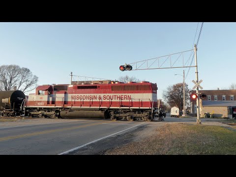 WAMX 4223 November 1, 2022 at Lone Rock, Wisconsin