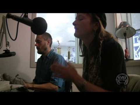 Amy Annelle 