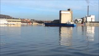 preview picture of video 'Fragtskib ankommer Aalborg Havn - Nørresundbykajen fra vest'