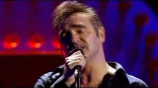 Morrissey - Let Me Kiss You (Live 2004)