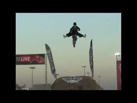 Suor nausicaa fa freestyle all'EICMA