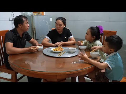 After the big storm, Jhony returned home to visit his family.