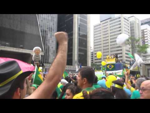 Maior que a tristeza de não ter vencido é a vergonha de não ter lutado.  Rui Barbosa.