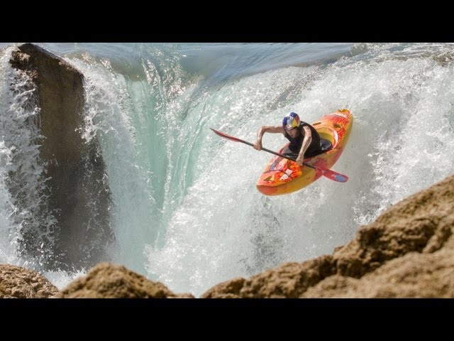 Freestyle Kayaking w/ Aniol Serrasolses 2013
