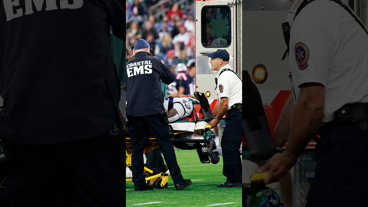 Video: Eagles RB Ja’Quinden Jackson taken off in ambulance after opening kickoff injury