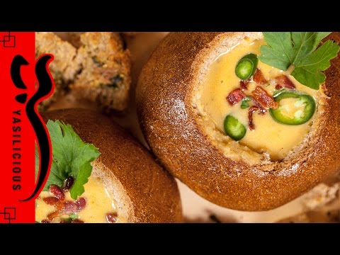 BIER KÄSESUPPE mit Bacon, serviert in Bread Bowls - Foodporn Friday bei Yasilicious