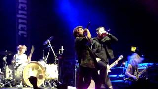 Crossfaith ft Caleb Shomo - Ghost in the Mirror LIVE [SDF2017]