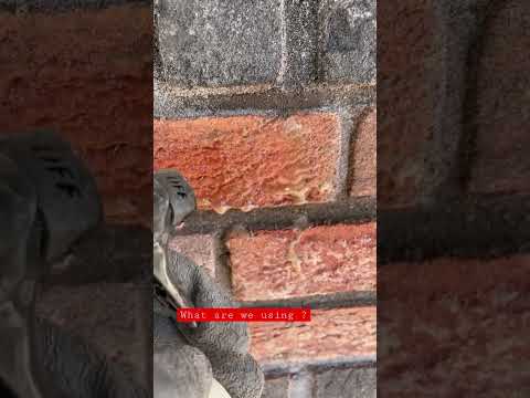 How to CLEAN bricks 🧱 #bricklaying #bricklayers #shorts