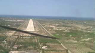 preview picture of video 'Seagull Airlines Marokko 2012 landing at Aeroport Cherif Al Idrisi Airport in Al Hoceima  (GMTA)'