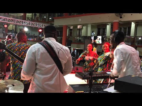 BAND CAM🎥‼️Awesome🔥Performance with Ernest opoku jnr@his 20yrs Anniversary|Emma on Bass|🎸🎧Groove