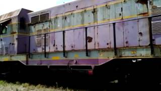 preview picture of video 'Clinton Terminal Railroad CF-7 #2480 switching Sampson Salvage'