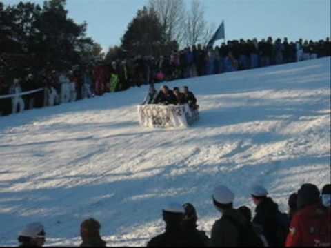 Laskiaisen mäenlaskukisa Raksilan Reikunmäessä 16.2.2010