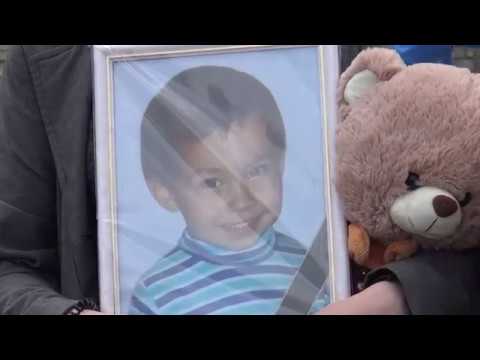 В мережі з’явилось відео прощання з двома дітьми, які загинули в аварії на Долинщині. ВІДЕО