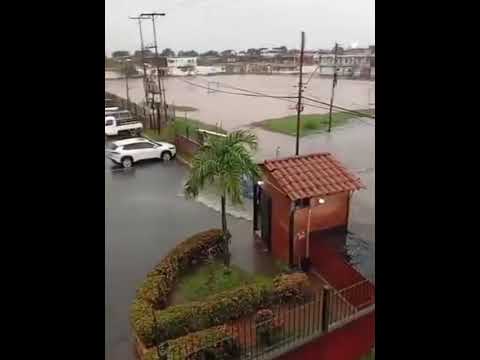 Unare el Guamo Estado Bolivar Venezuela las lluvias inundan