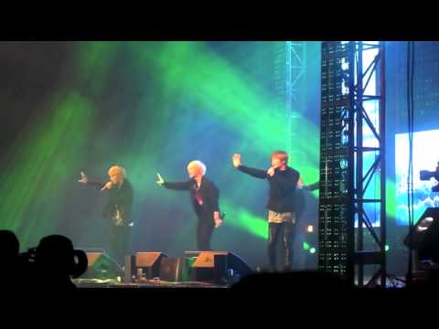 111215 SHINee at Lotte World - Hello