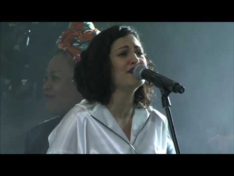 Concert "Volem acollir" - Gran final amb "Qualsevol nit pot sortir el sol"