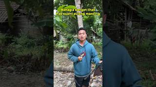 Download lagu I was so happy to see my husband come home from fishing. mp3 Download lagu I was so happy to see my husband come home from fishing. mp3