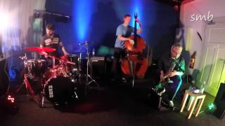 Experiments with free sounds: Hakon Berre Trio 2016-02-14