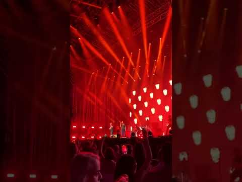 Los Huesos Dani Martín & Juanes 🎵 tocada en directo por primera vez, en el festival Neox Music Day