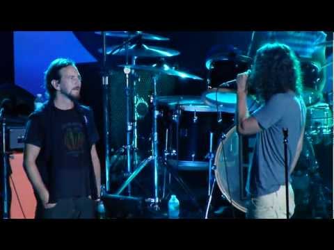 PJ20 - Temple of the Dog - Hunger Strike - 9.3.11 Alpine Valley