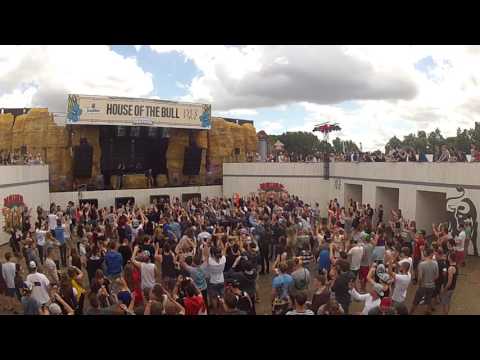 PARTYSHAKERZ FT. SAKSO & MC SHURAKANO - SUMMERFESTIVAL 2016 - BLACKOUT