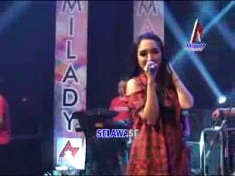Rina Amelia - Isih Tresno | Dangdut [OFFICIAL]