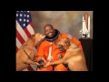 ASTRONAUT INCLUDES HIS DOGS IN OFFICIAL ...