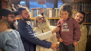 הרב שלום סבג✨האם מורידים שידוך בגלל אומן ראש השנה?-יא׳ בשבט ה׳תשפ״ו דן בן יעקב 🇮🇱 (הרב שלום סבג) - התמונה מוצגת ישירות מתוך אתר האינטרנט יוטיוב. זכויות היוצרים בתמונה שייכות ליוצרה. קישור קרדיט למקור התוכן נמצא בתוך דף הסרטון