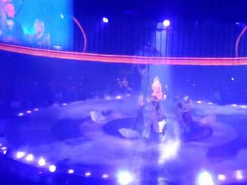Britney Spears - Everytime (100% Live at the Adelaide Entertainment Centre)