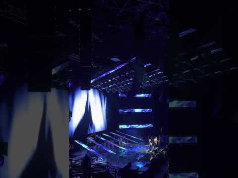 Ed Sheeran & Vianney « Call On Me » @ Accor Arena (Paris live 2023)