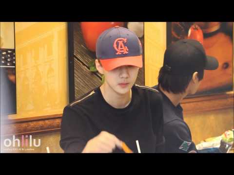 [Fancam] 120622 EXO-K in London - Sehun...eating
