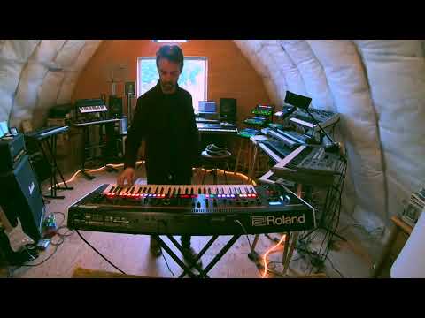 Jupiter-X JD-800 Quick Synth Jam with multi-track loops by Squarp Pyramid