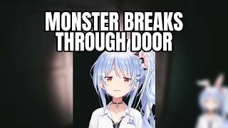 Pekora Screams as Monster Bursts Through the Door | Usada Pekora