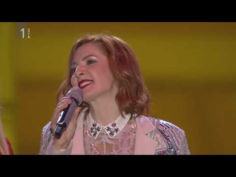 Eva Hren in Lara Baruca: VSI LJUDJE HITIJO (glasbeni nastop iz oddaje in prireditve Poletna noč)