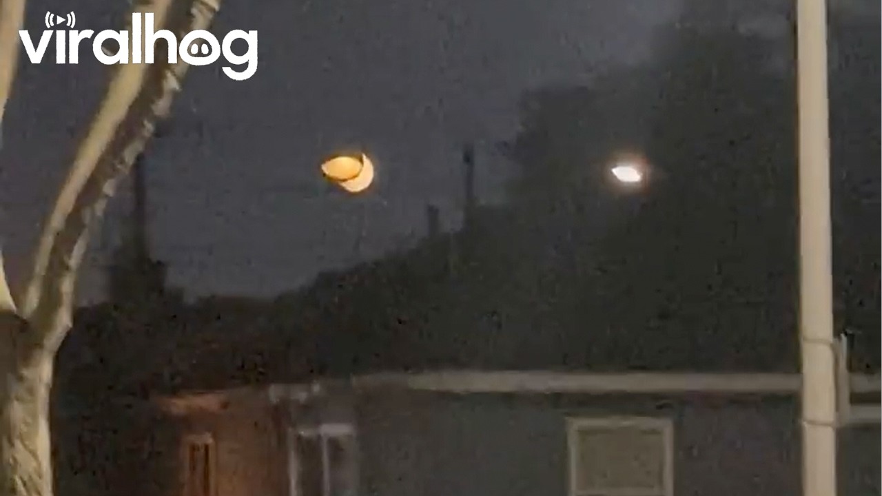 Glowing Object in the Sky in California || ViralHog