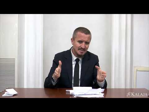 A lejohet femra të falet pa çorape ?- Dr. Imam Ahmed Kalaja