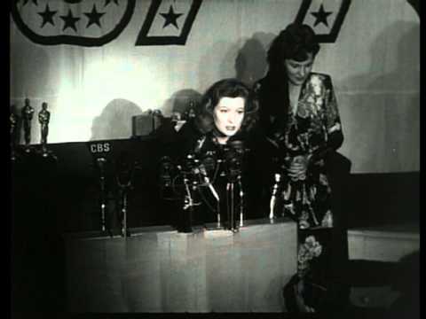 Greer Garson recieves the Oscar for Best-Actress at it's 15th Ceremony 1942.mpg thumnail