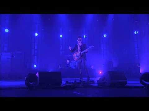 Video thumbnail for Do I Wanna Know? (Live at iTunes Festival 2013)