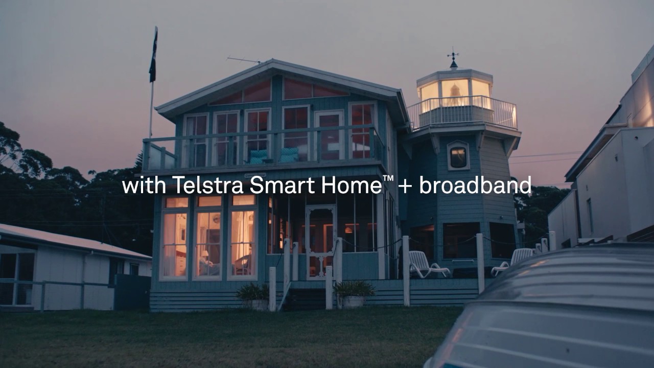 Telstra Smart Home – Smart Plug & Smart Bulb