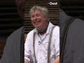 Ruiken vleesscheten anders dan groentescheten? Pronk en Abels weten het! | RTV Oost