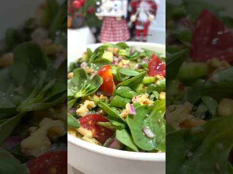 Indispensable Summer Flavor ✨ Ready in 10 minutes! 🚀 Vitamin storehouse 🌿🍅 #recipe #salad