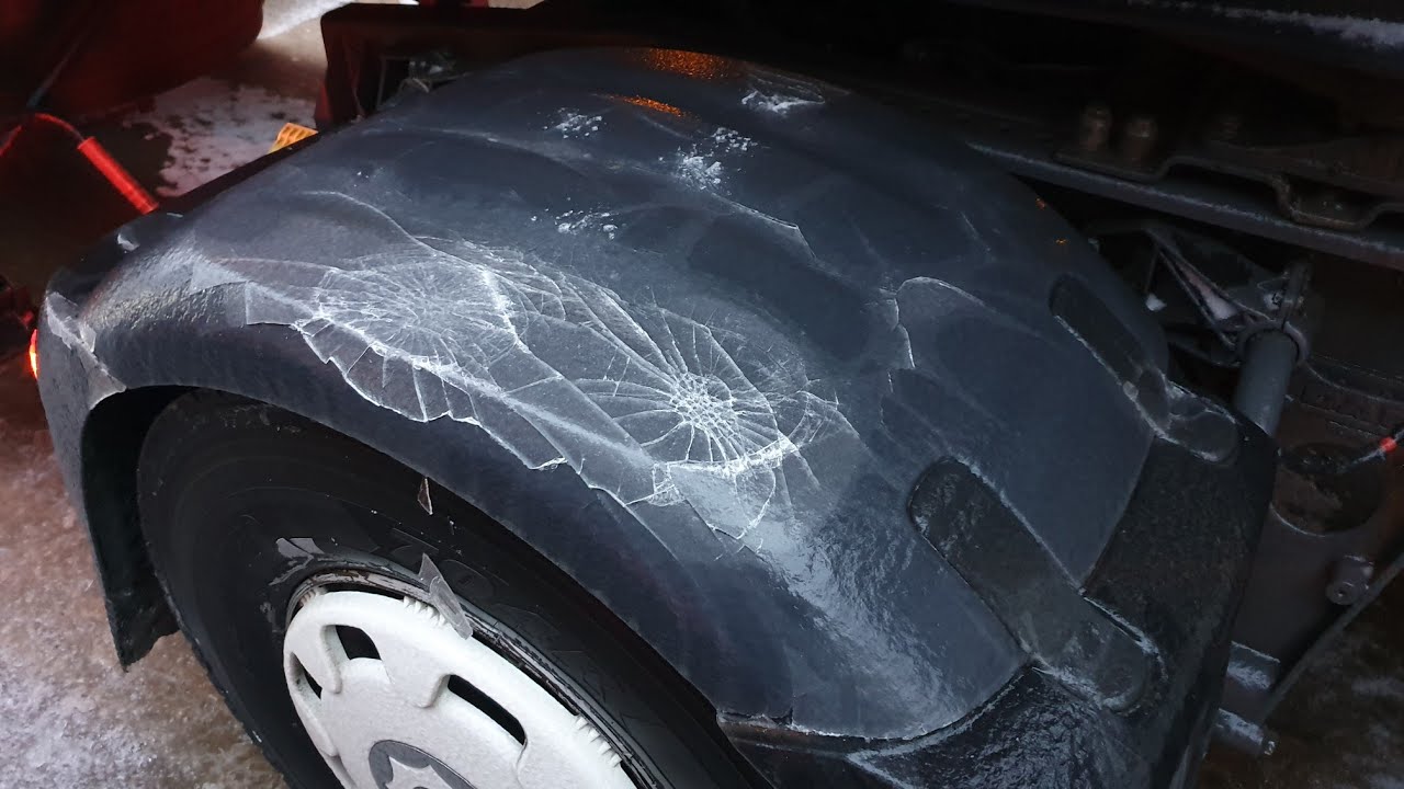 Ледяной дождь, жесткий гололёд. Не можем выехать с разгрузки