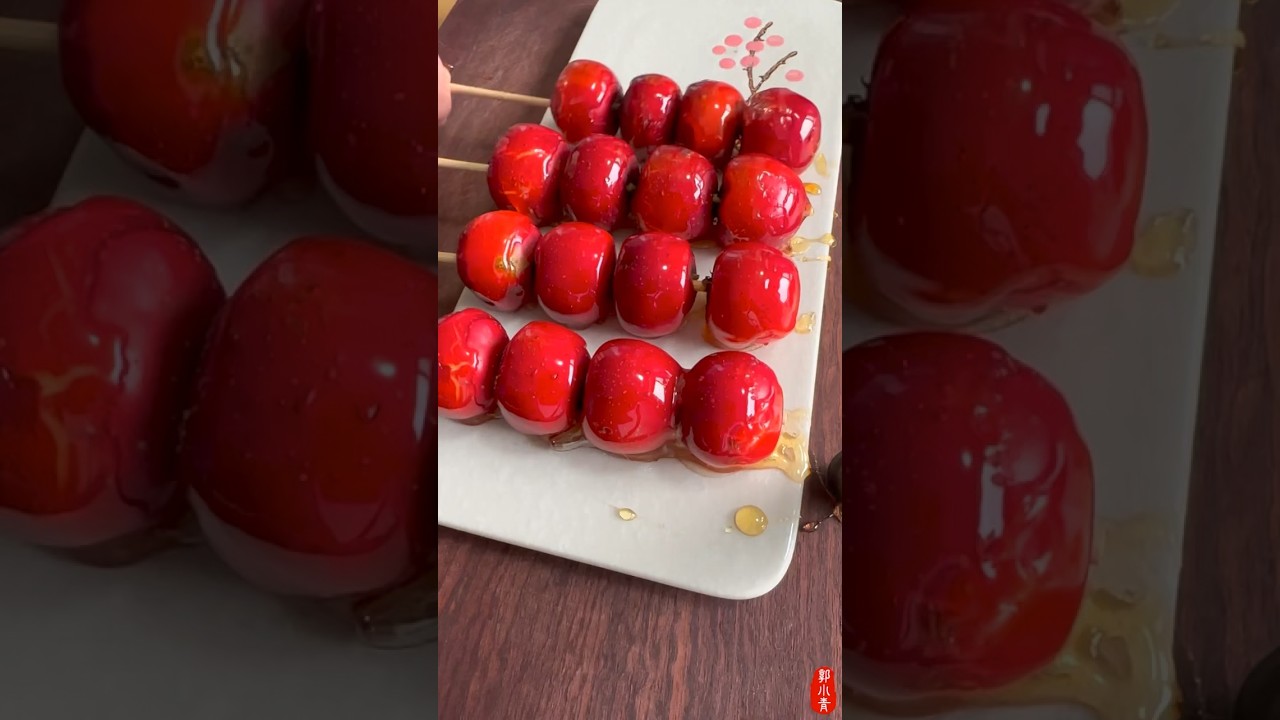 The original tanghulu with hawthorn berries 糖葫芦