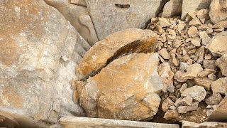 "Big Rock Crusher Machine: A Giant in Action"Big Rock Crushing: A Powerful Process"#stonecrusher