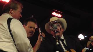 Jerry Douglas & the Earls of Leicester - Dim Lights, Thick Smoke