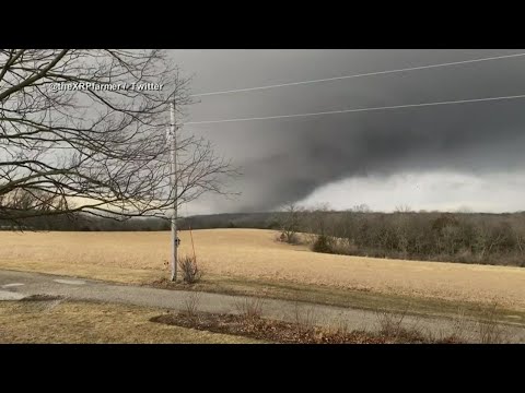 Central Iowa tornado leaves several dead, homes destroyed