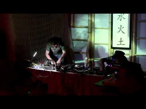 Abstract Household Warfare & Bobby Shyze VEKKS live 2.10.2021